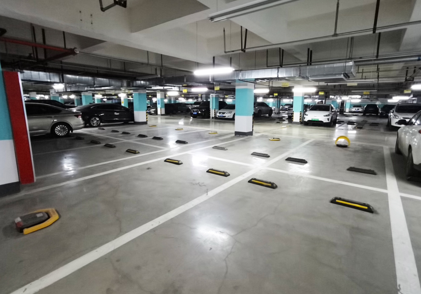 西安城市锦上小区地下车位突然不让续租 销售公司：目前车位不卖也不租