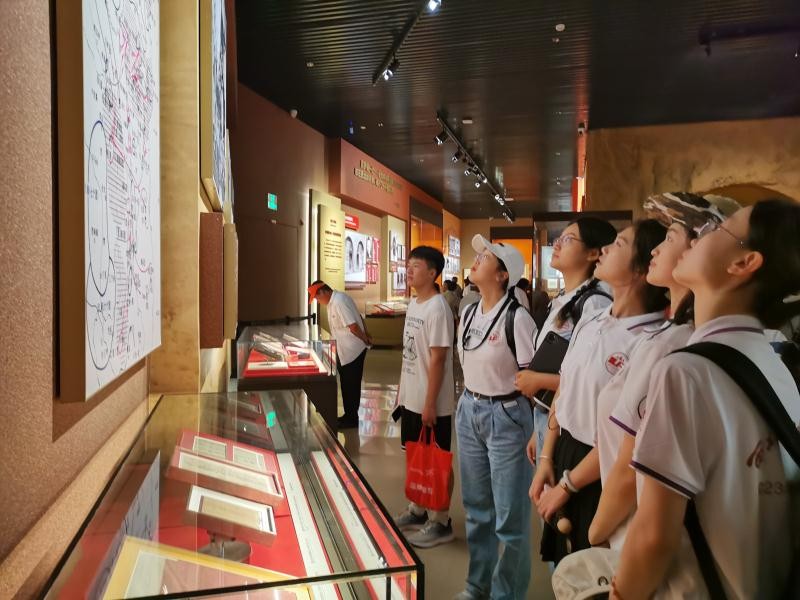 西法大学子寻根之行：探访鲁艺足迹 传颂红色精神